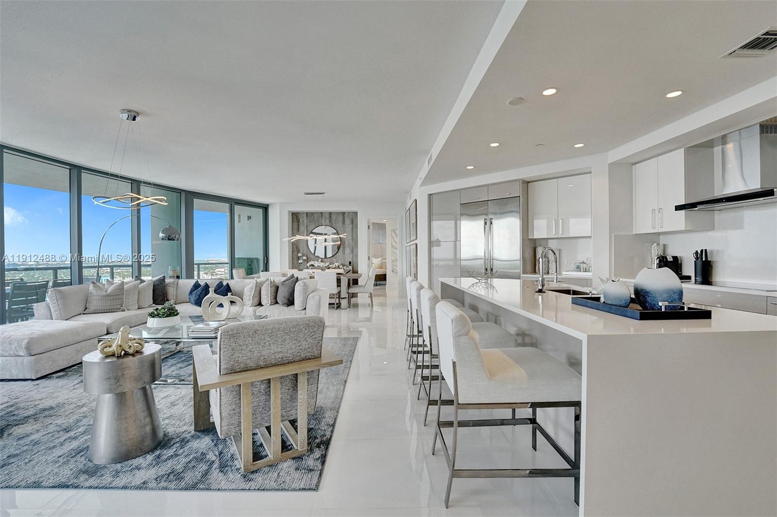 100 E Las Olas Blvd # 3703