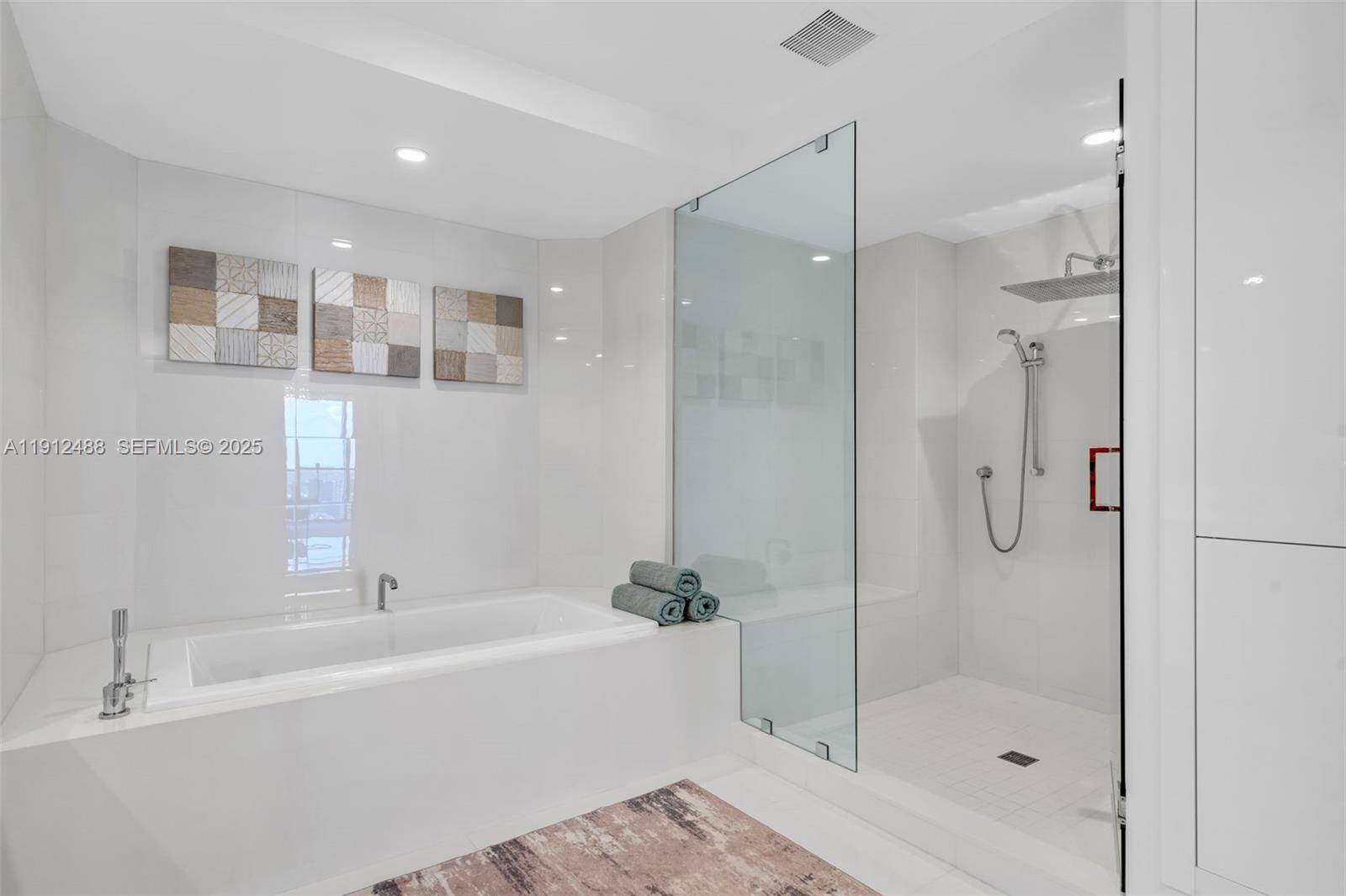 100 E Las Olas Blvd # 3703