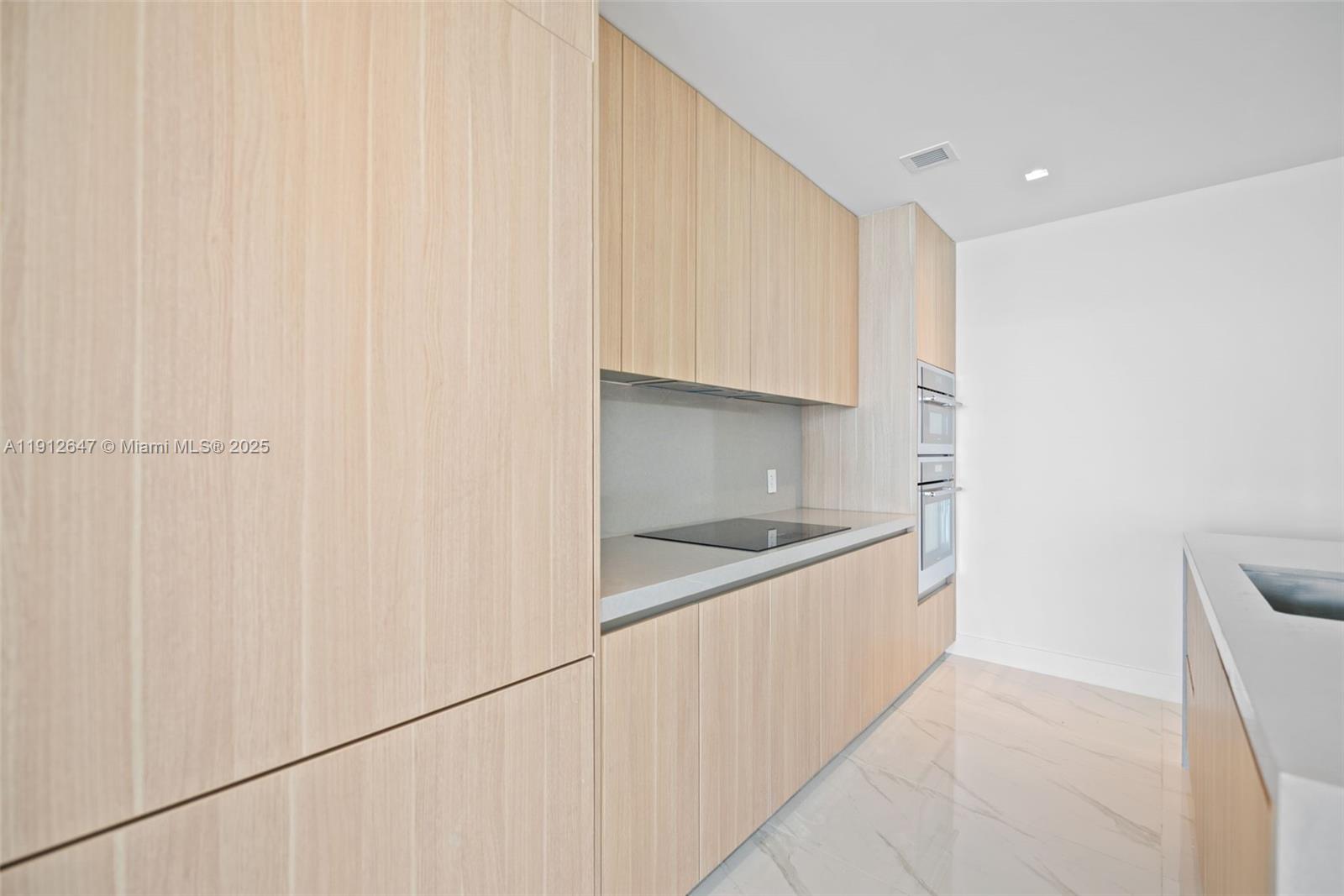 700 NE 24th St # 5606