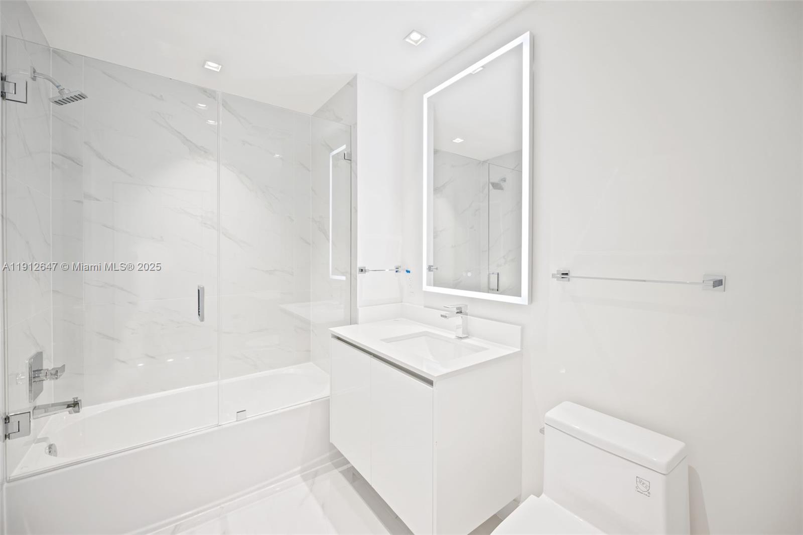 700 NE 24th St # 5606