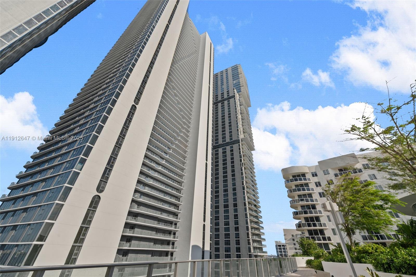 700 NE 24th St # 5606