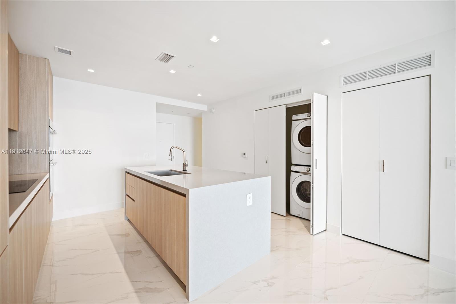 700 NE 24th St # 5606