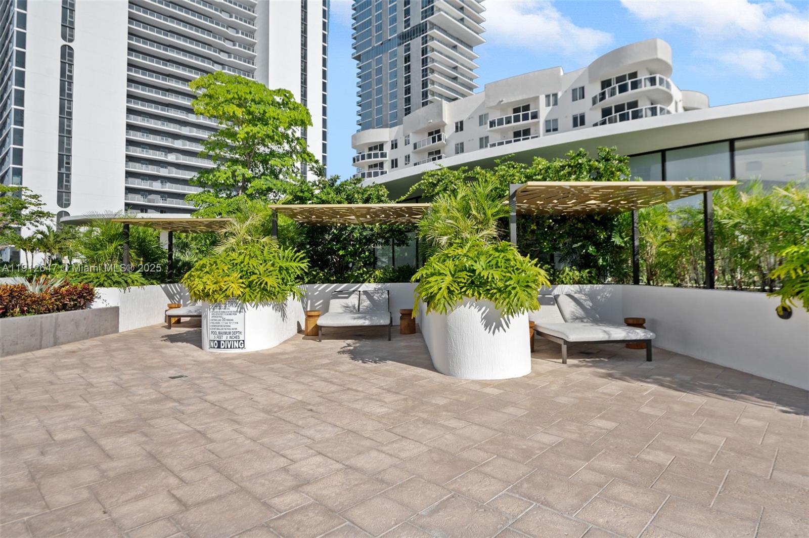 700 NE 24th St # 5606