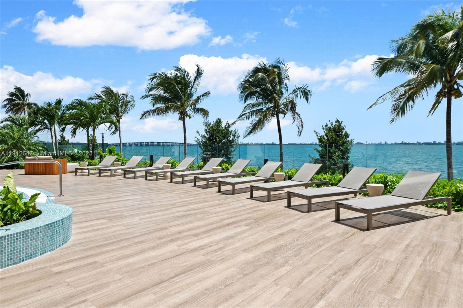 700 NE 24th St # 5606