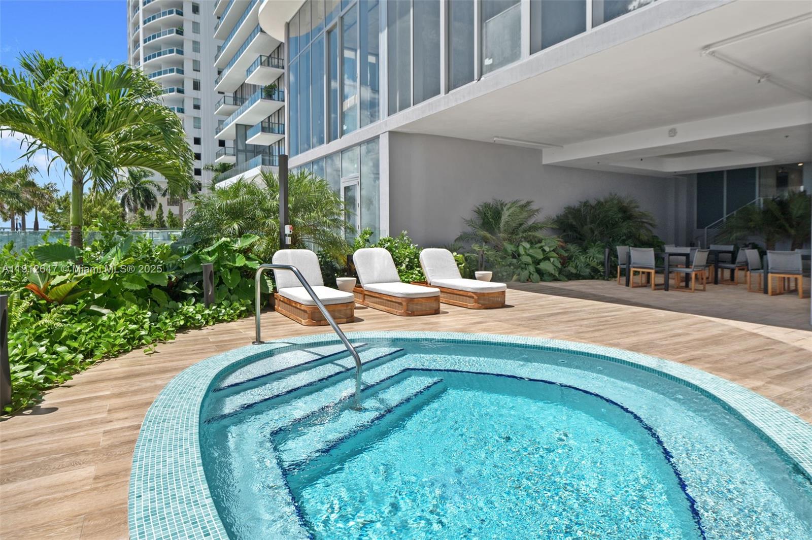 700 NE 24th St # 5606