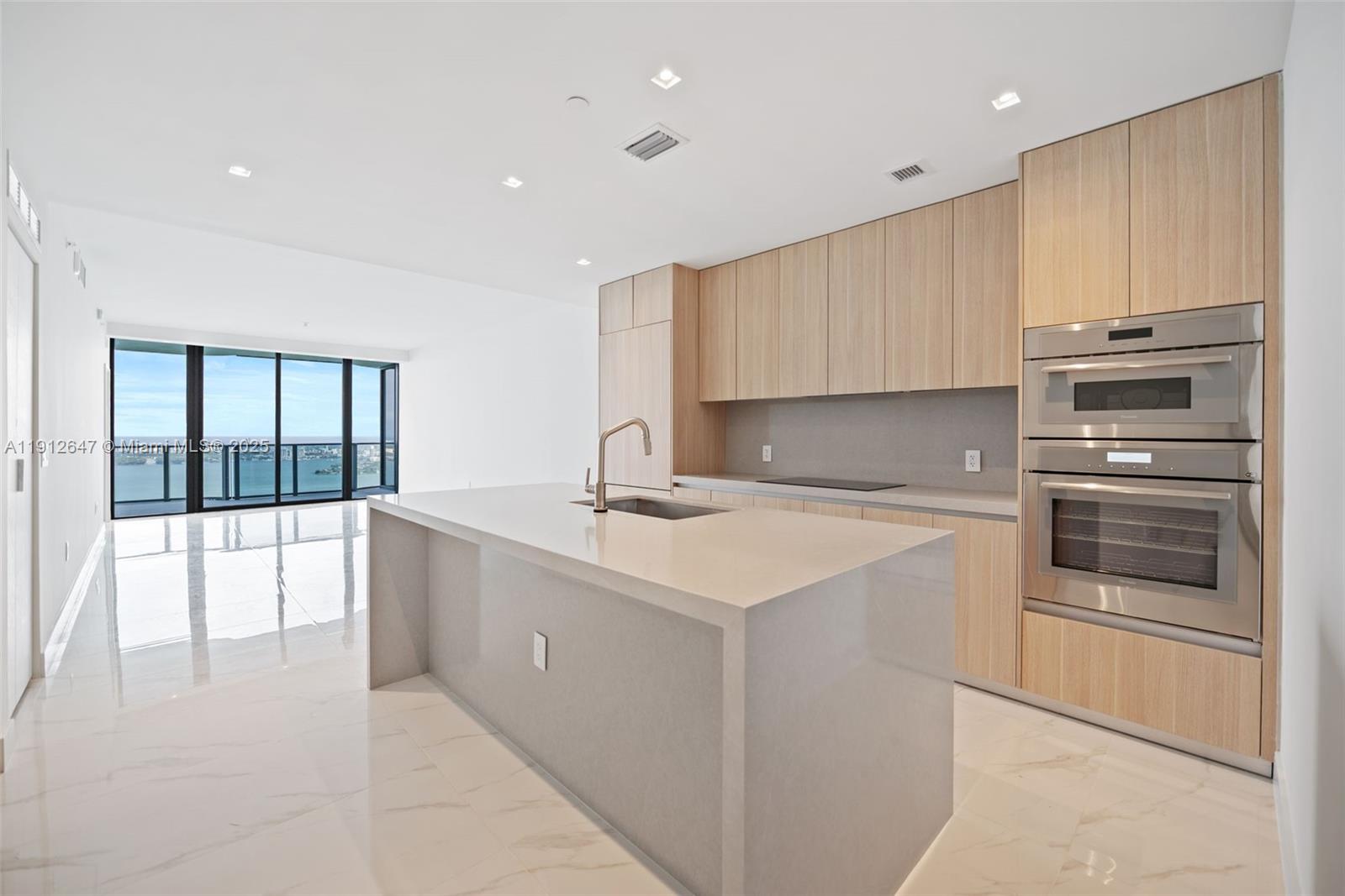 700 NE 24th St # 5606