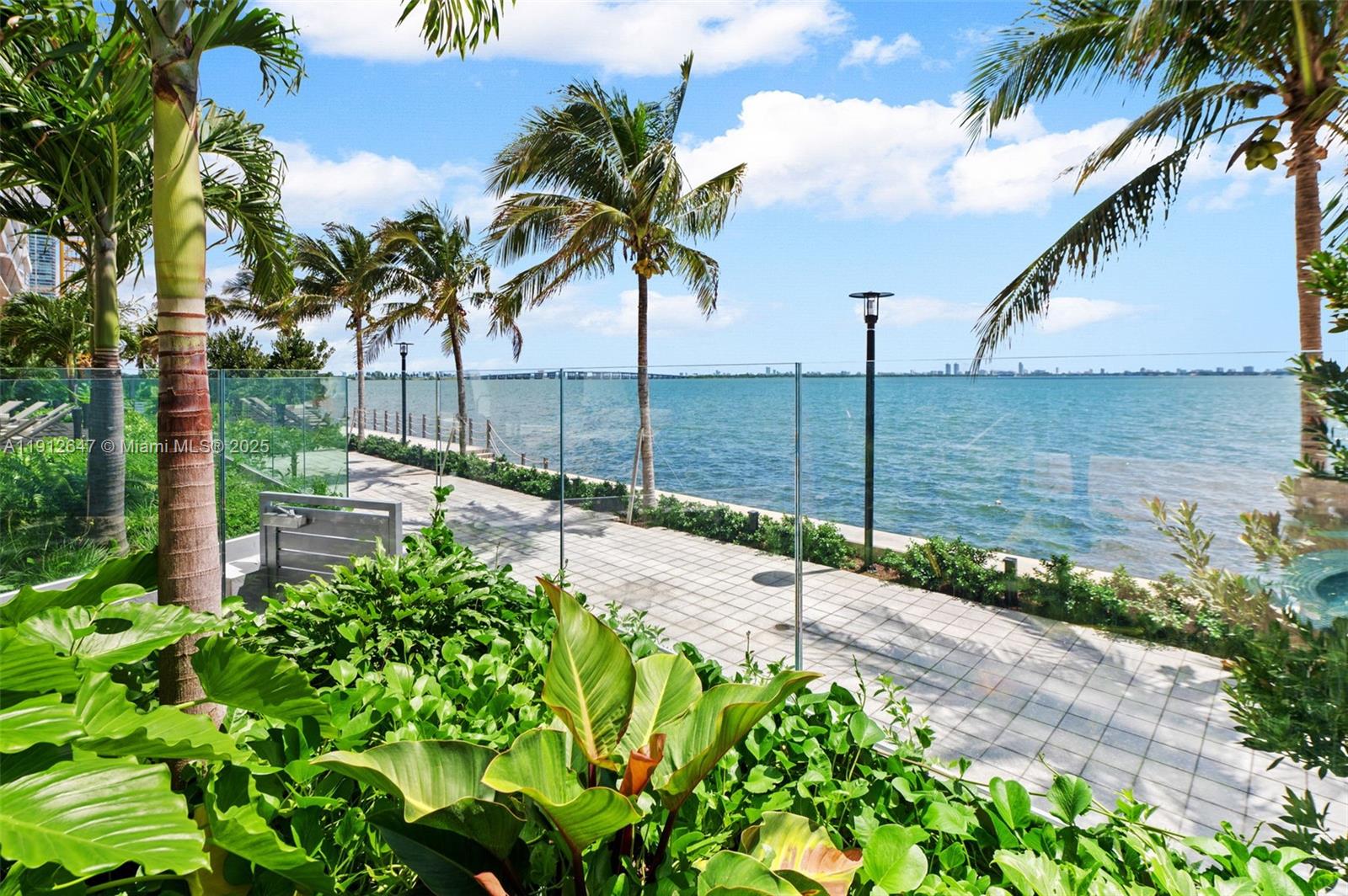 700 NE 24th St # 5606