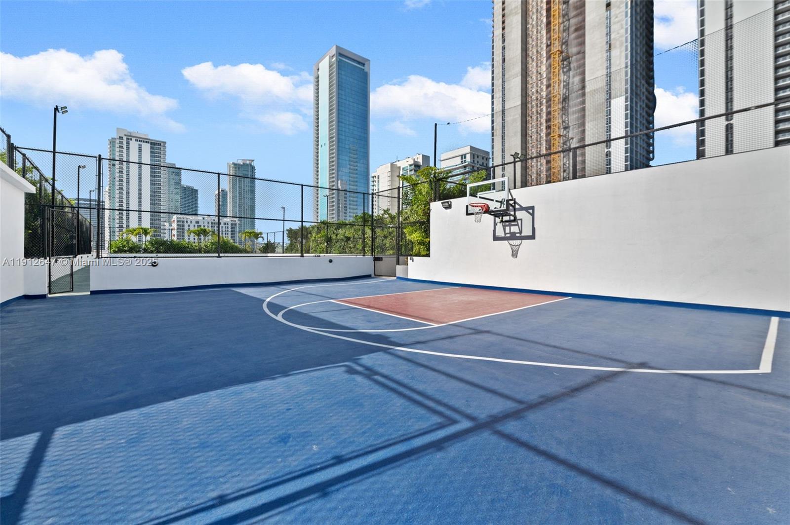 700 NE 24th St # 5606