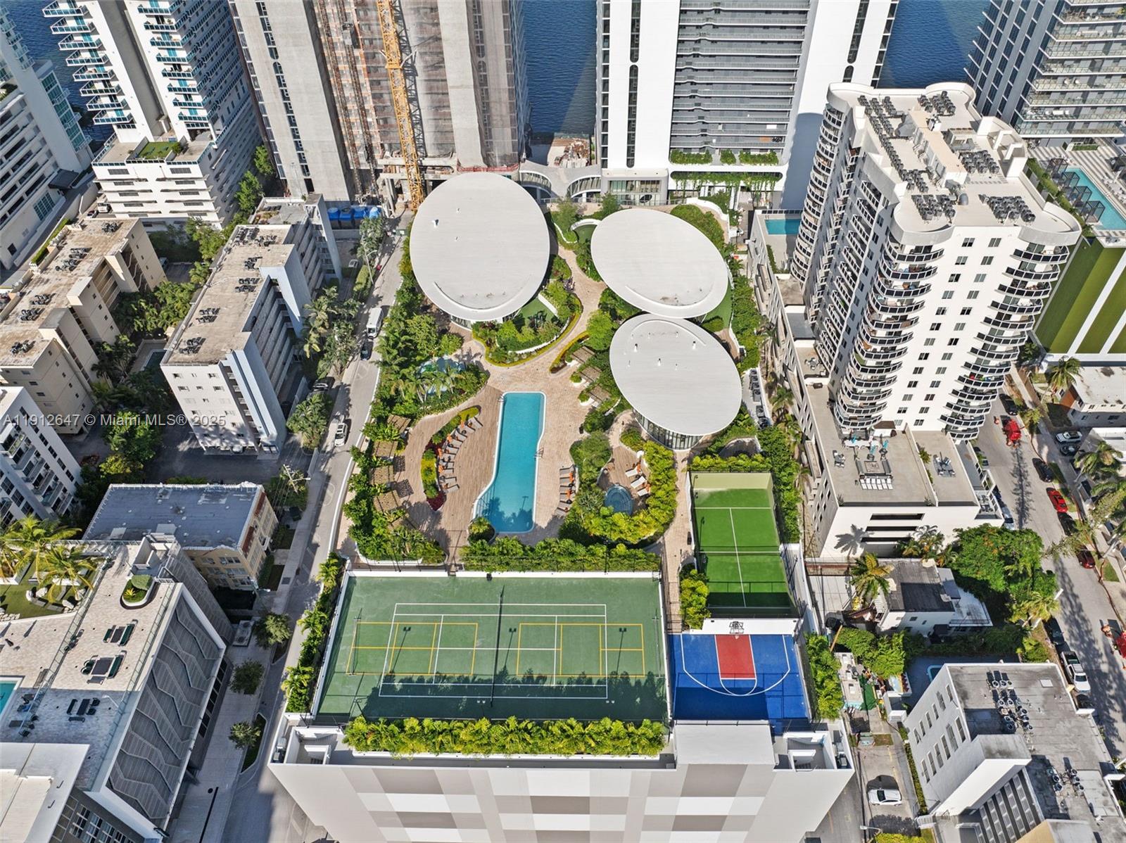 700 NE 24th St # 5606