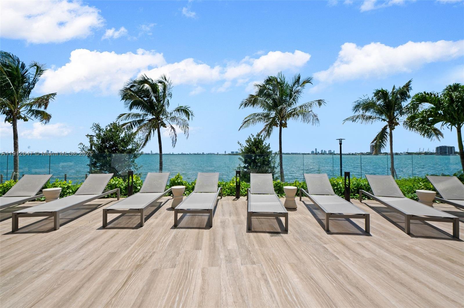 700 NE 24th St # 5606