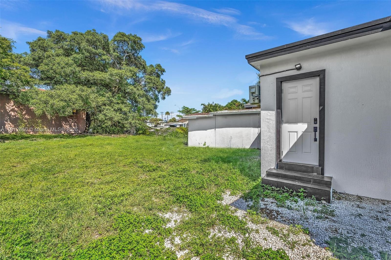 797 NW 35th St