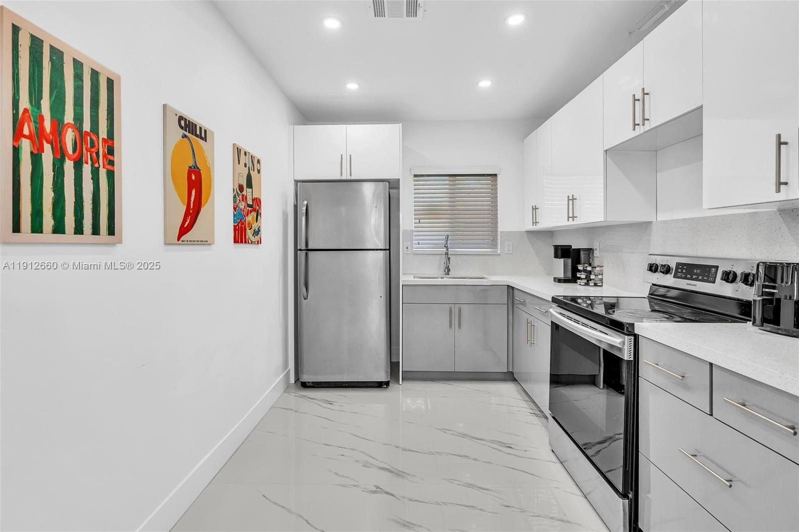 797 NW 35th St