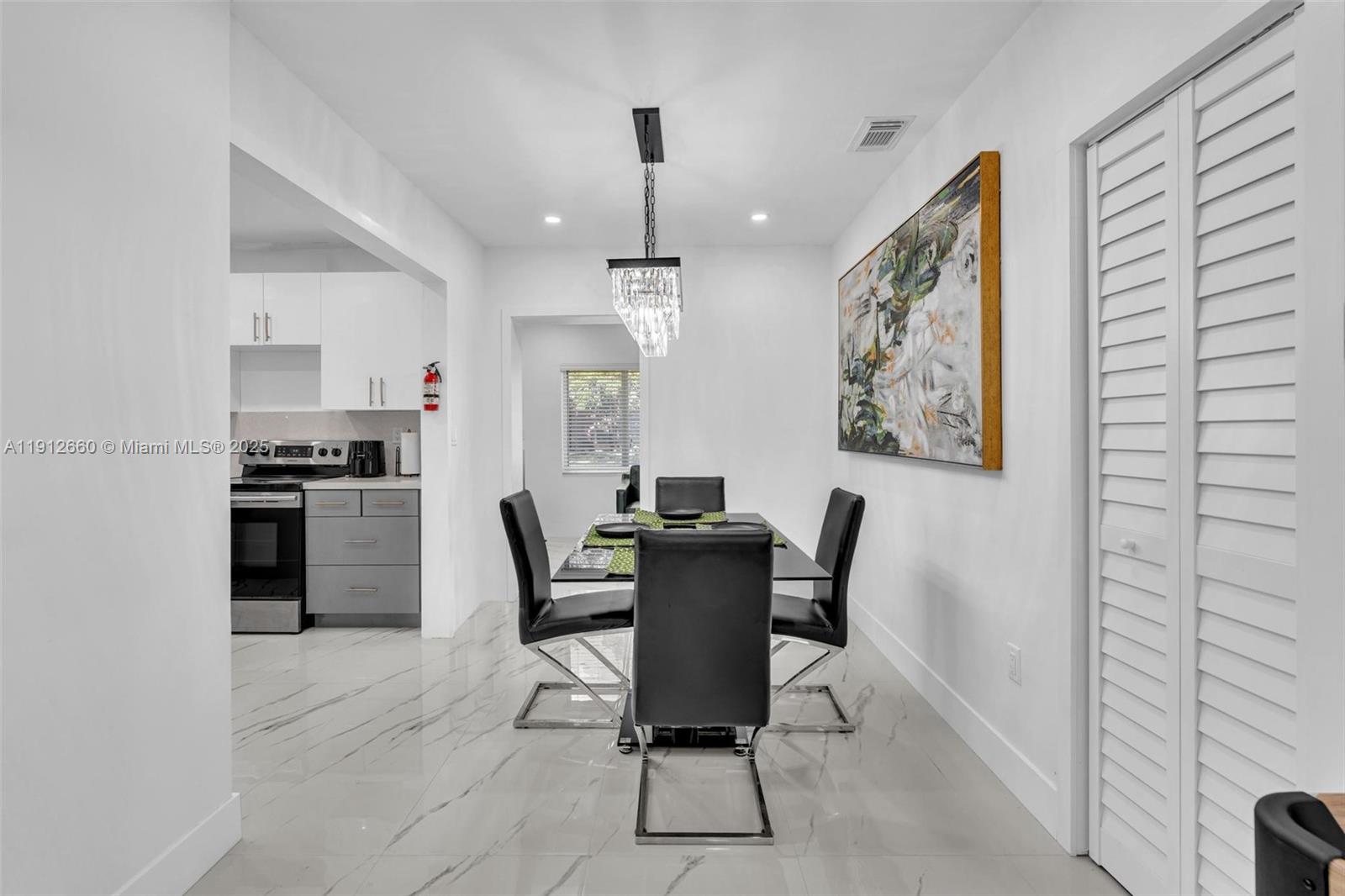 797 NW 35th St