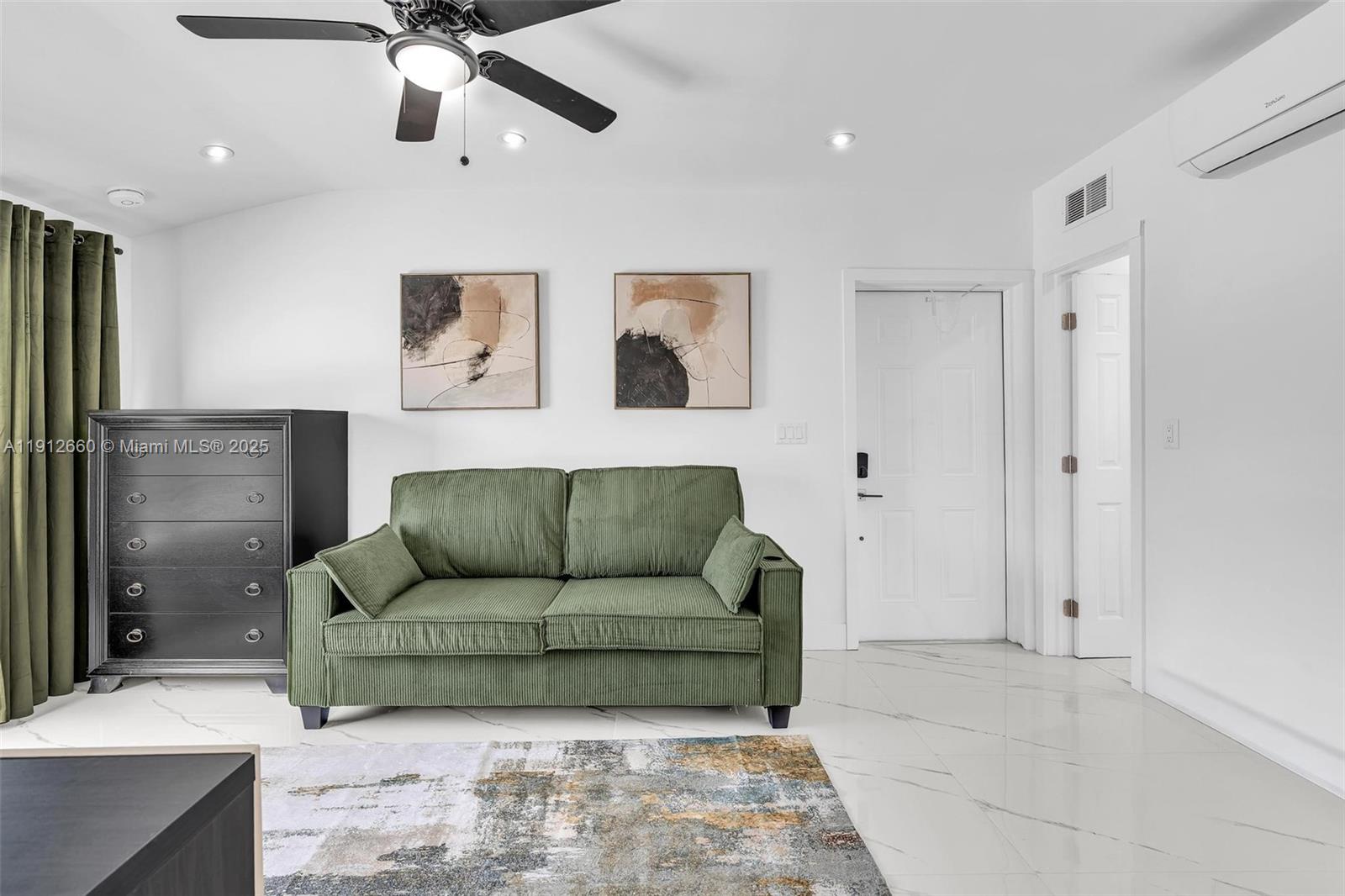 797 NW 35th St
