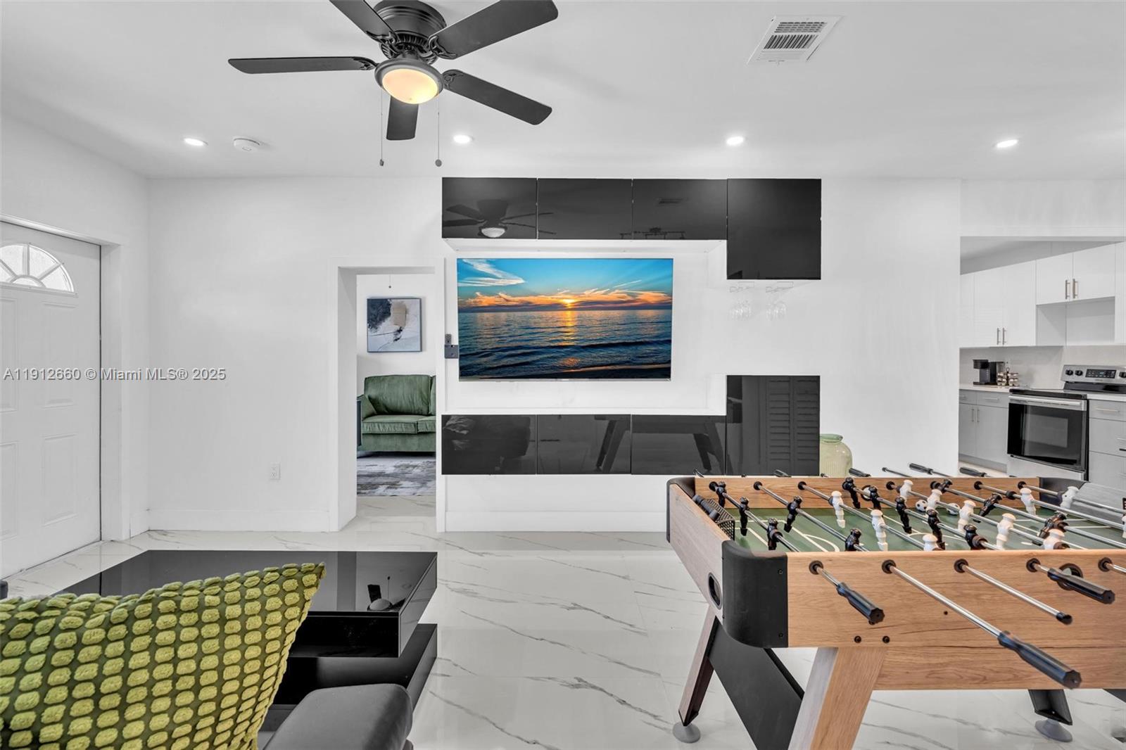 797 NW 35th St