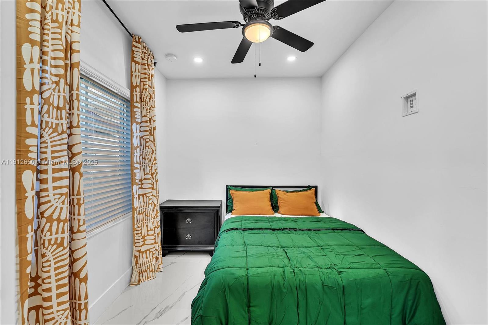 797 NW 35th St
