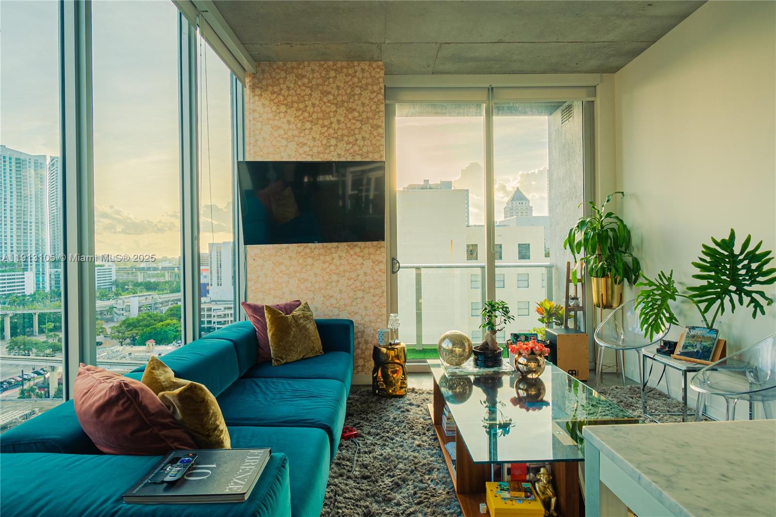 151 SE 1st St # 1611