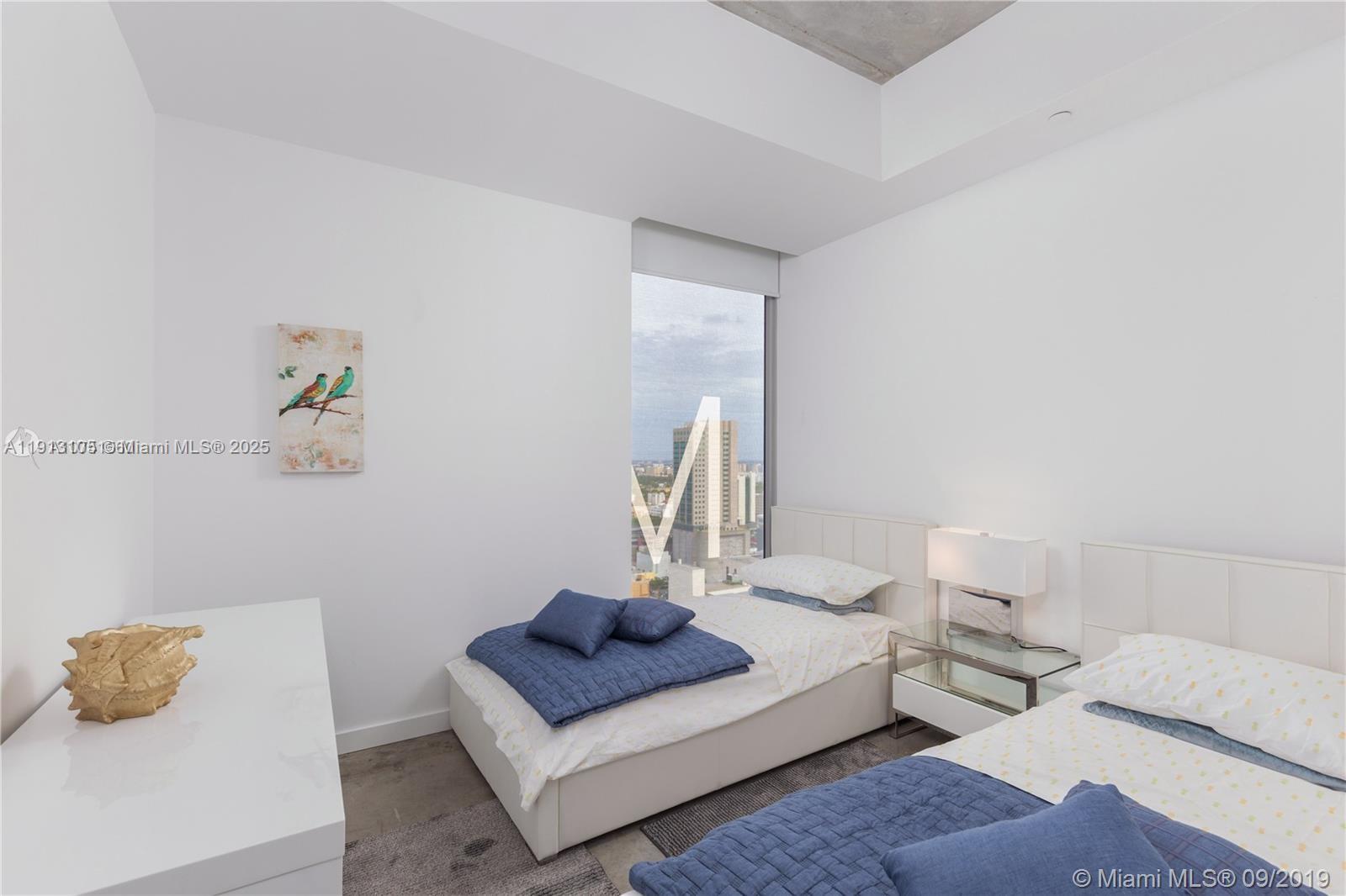 151 SE 1st St # 1611