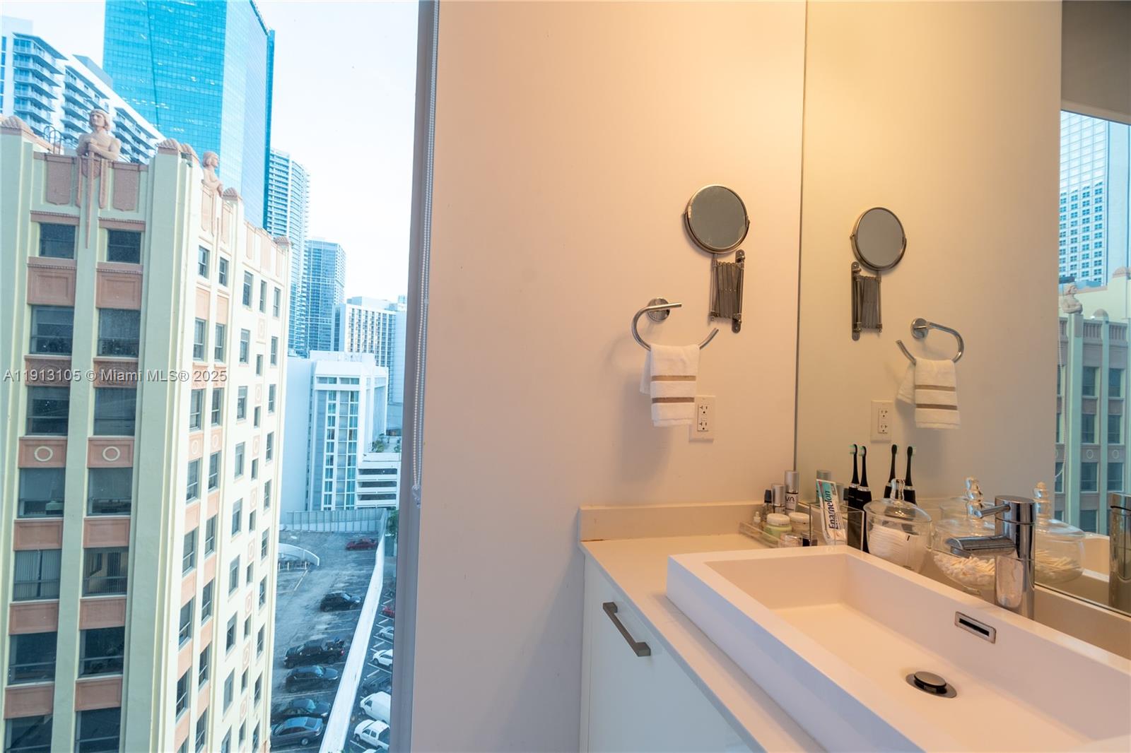 151 SE 1st St # 1611