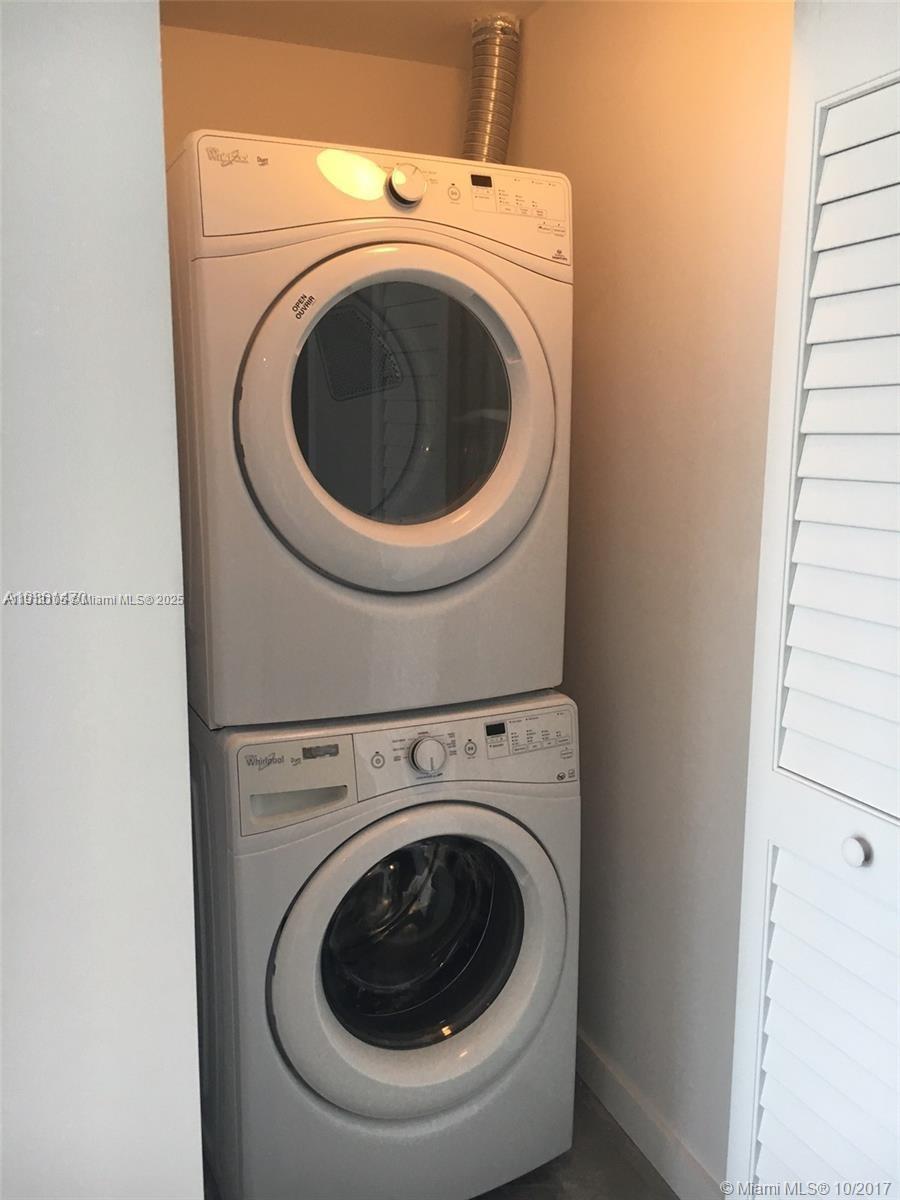 151 SE 1st St # 1611