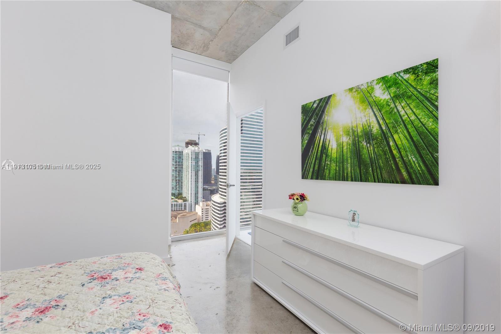 151 SE 1st St # 1611