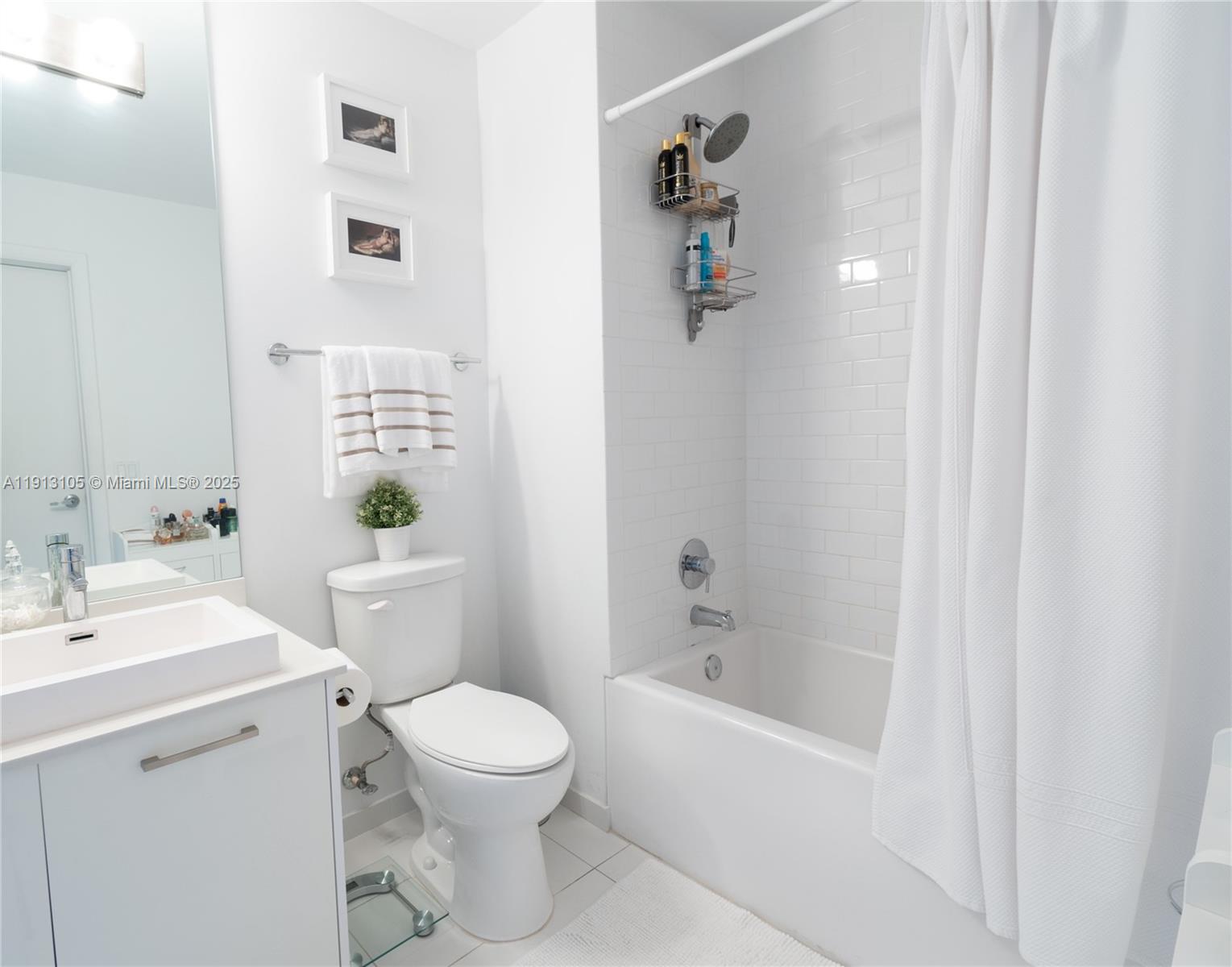 151 SE 1st St # 1611