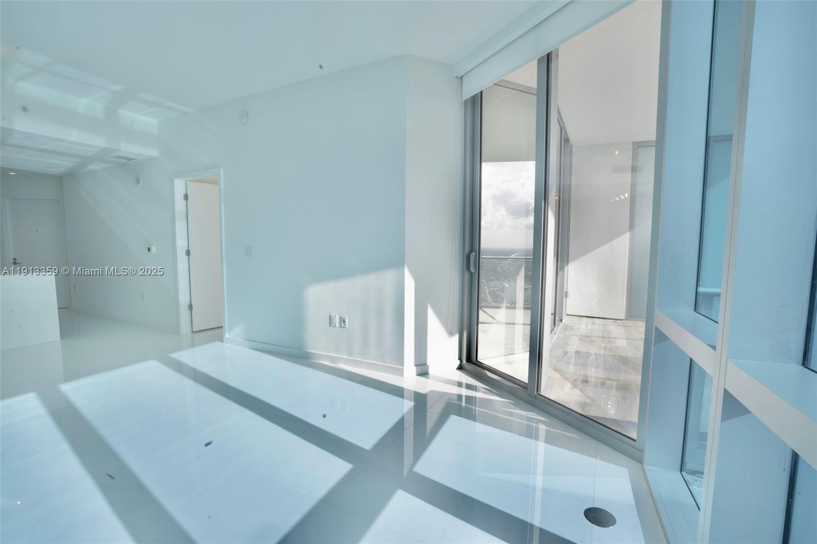 851 NE 1st Ave # 3908