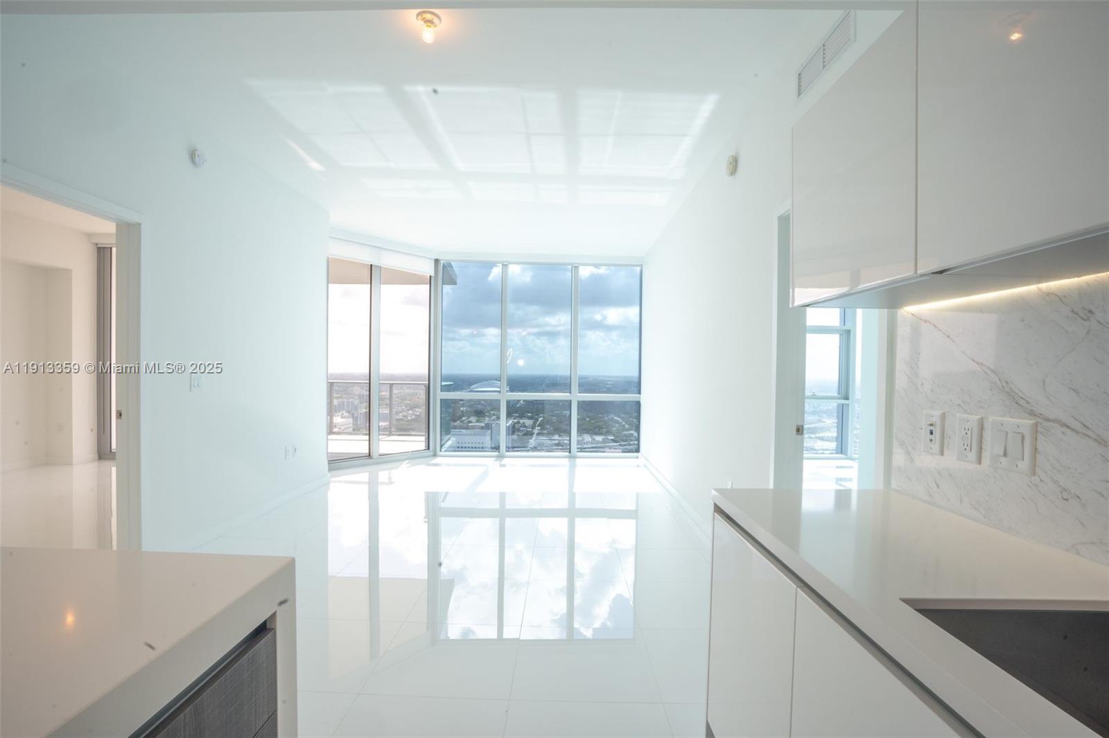 851 NE 1st Ave # 3908