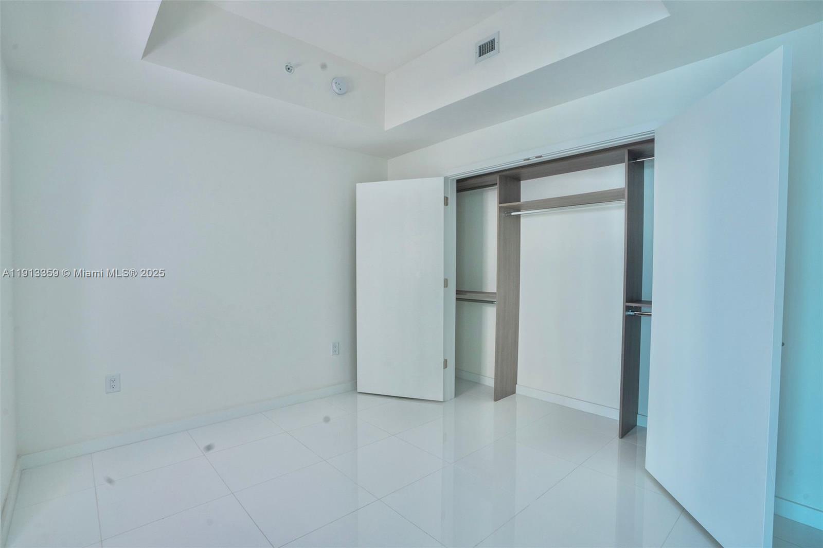 851 NE 1st Ave # 3908