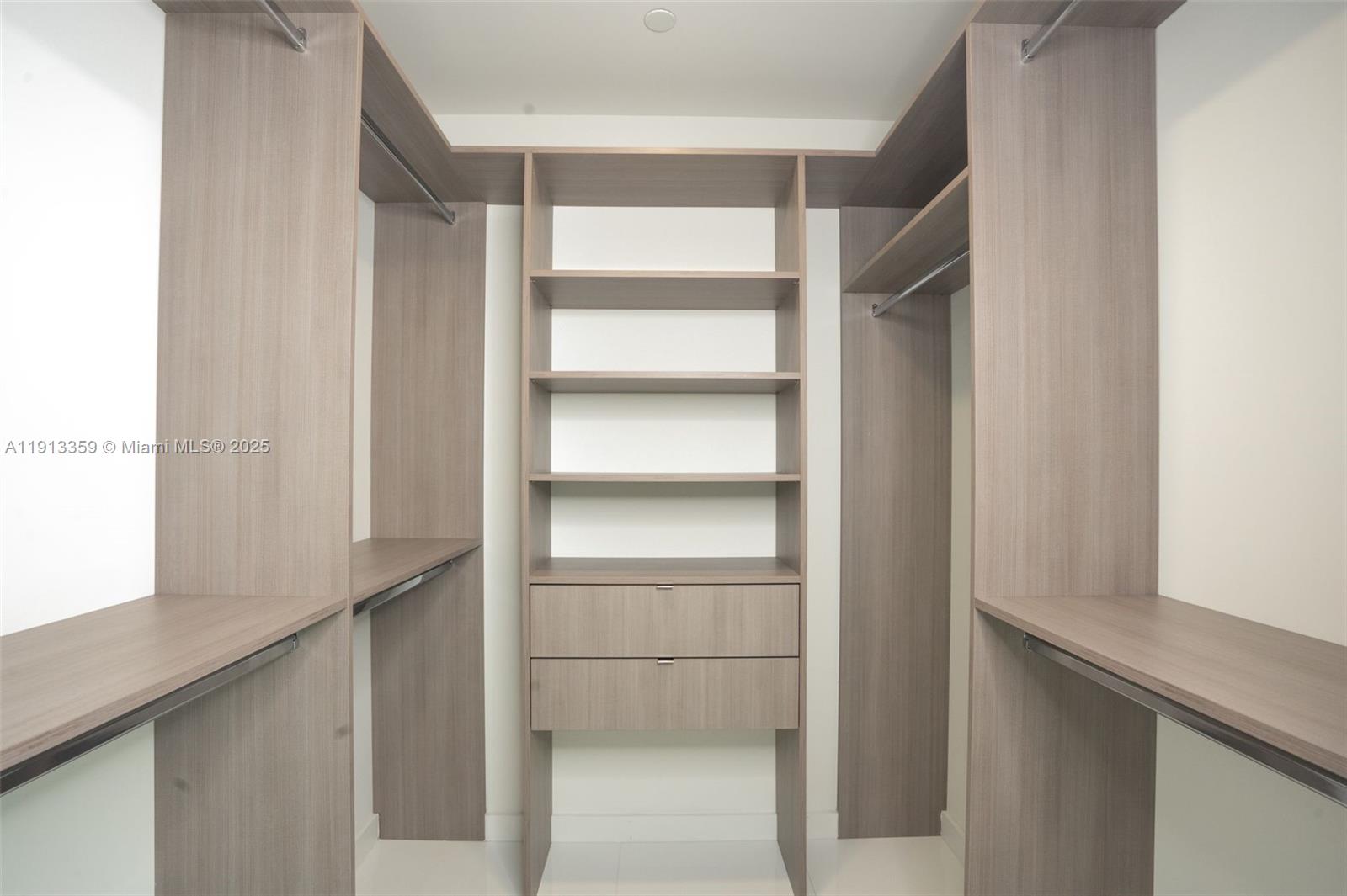 851 NE 1st Ave # 3908