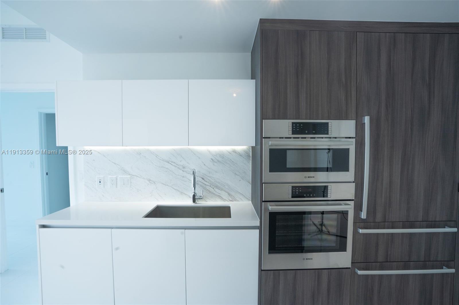 851 NE 1st Ave # 3908