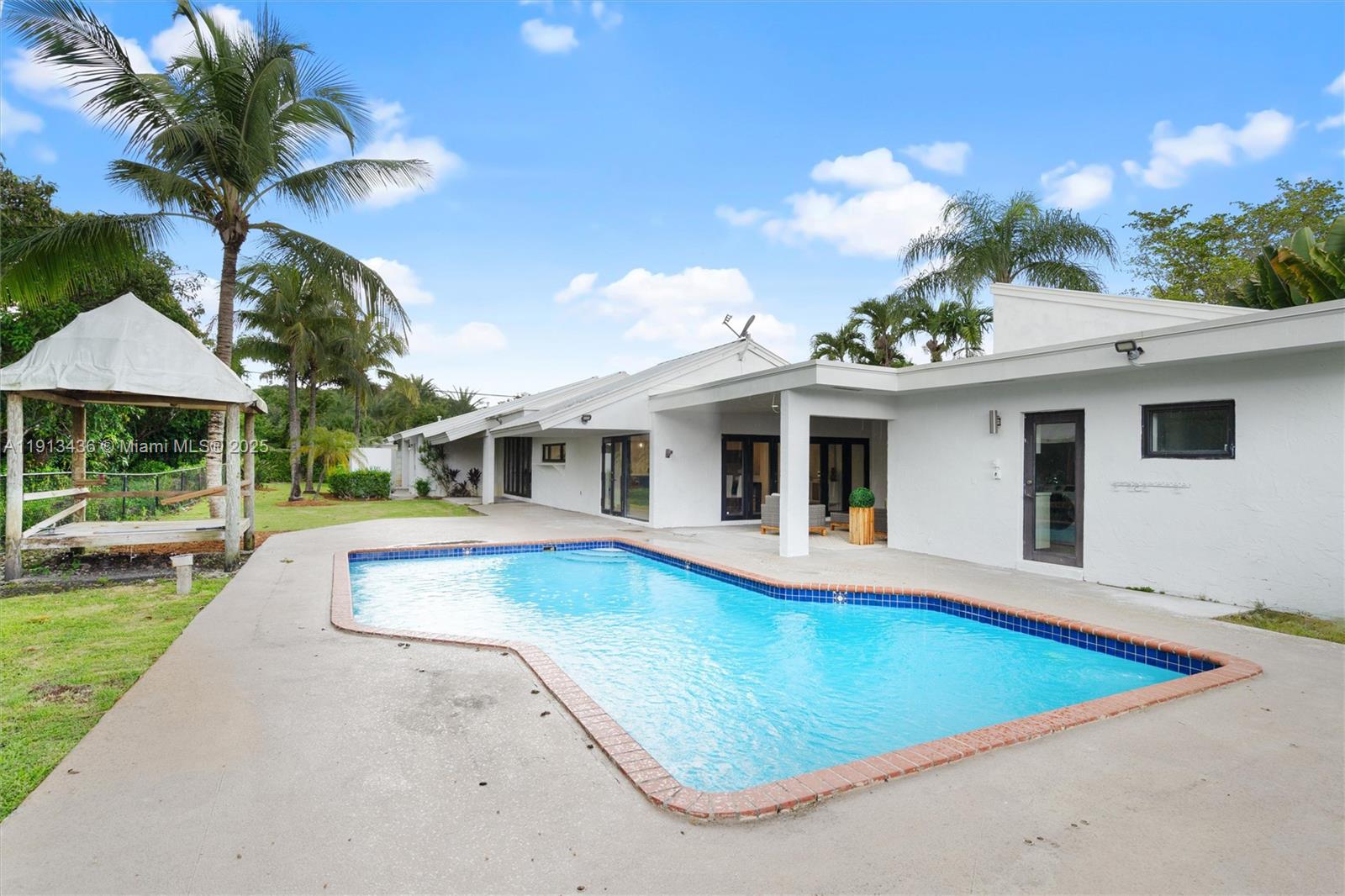 6900 SW 136th St # 6900