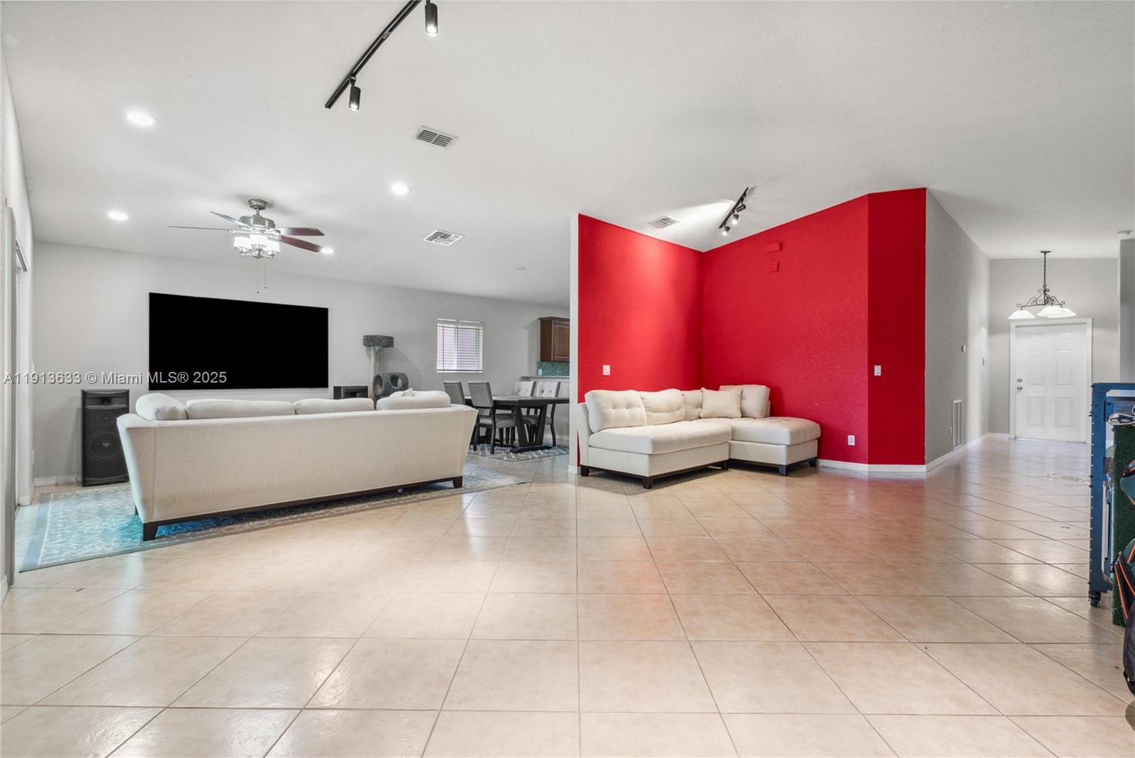 1924 SW Jamesport Dr, Port St. Lucie