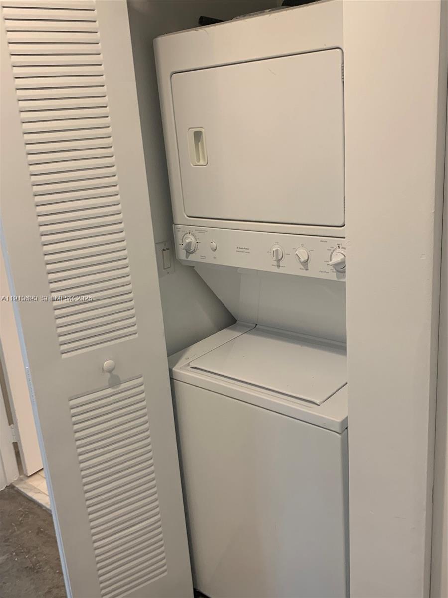 133 NE 2nd Ave # 1519