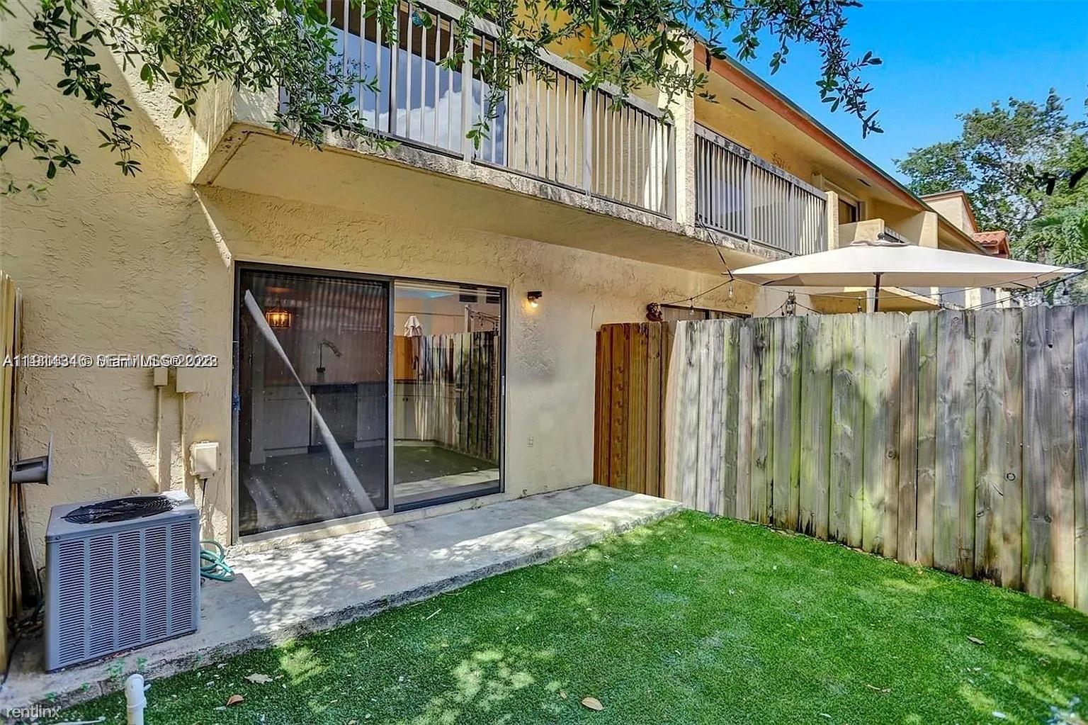 10167 SW 77th Ct # 10167