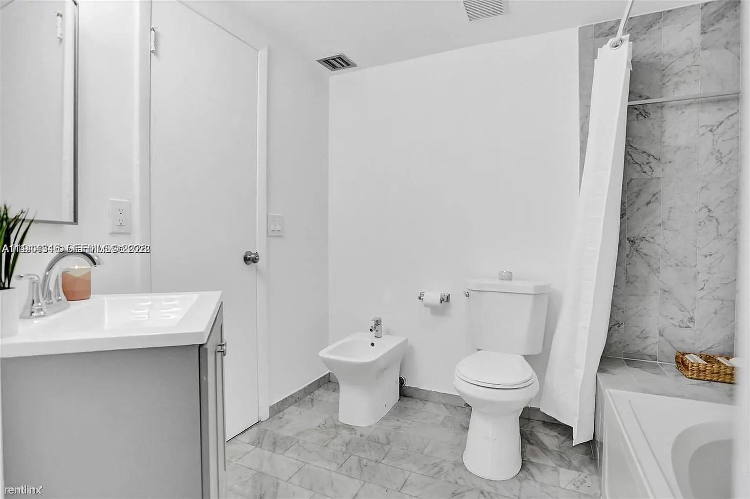 10167 SW 77th Ct # 10167