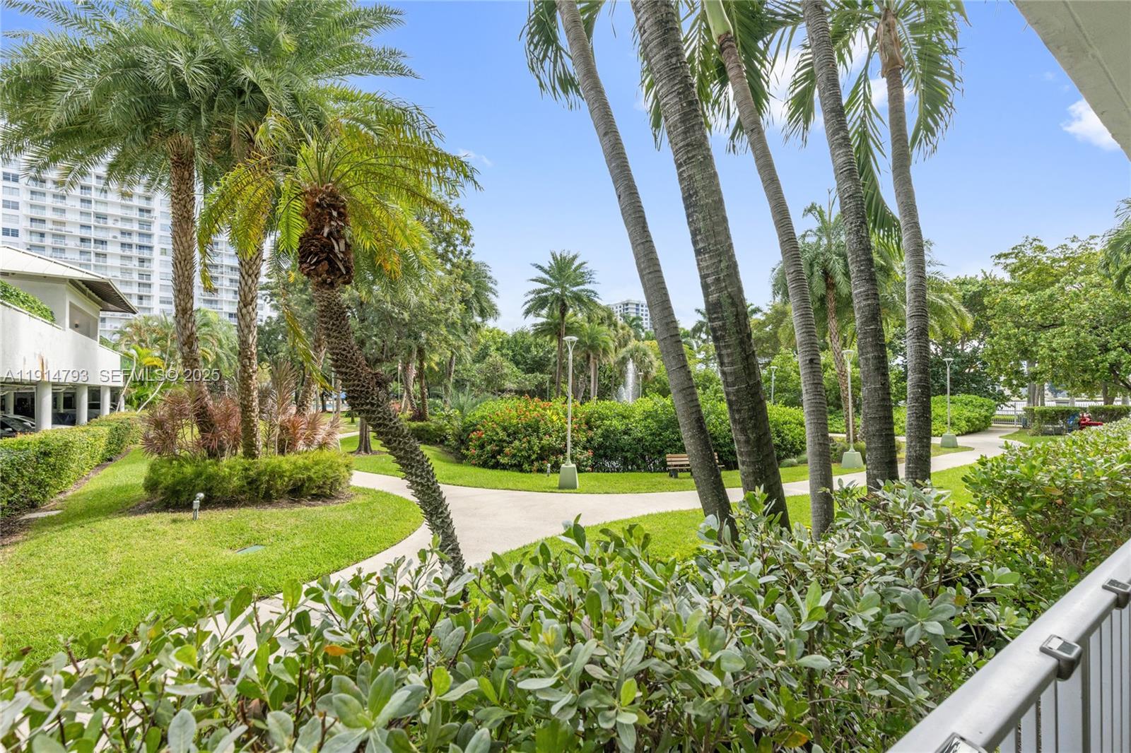 2801 NE 183rd St # 108W