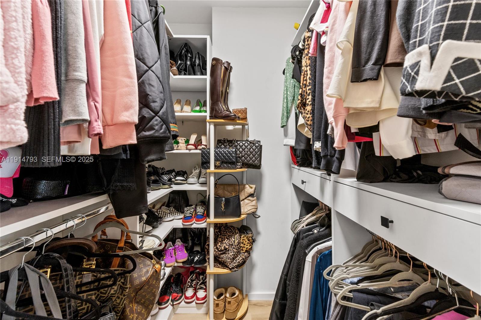 2801 NE 183rd St # 108W