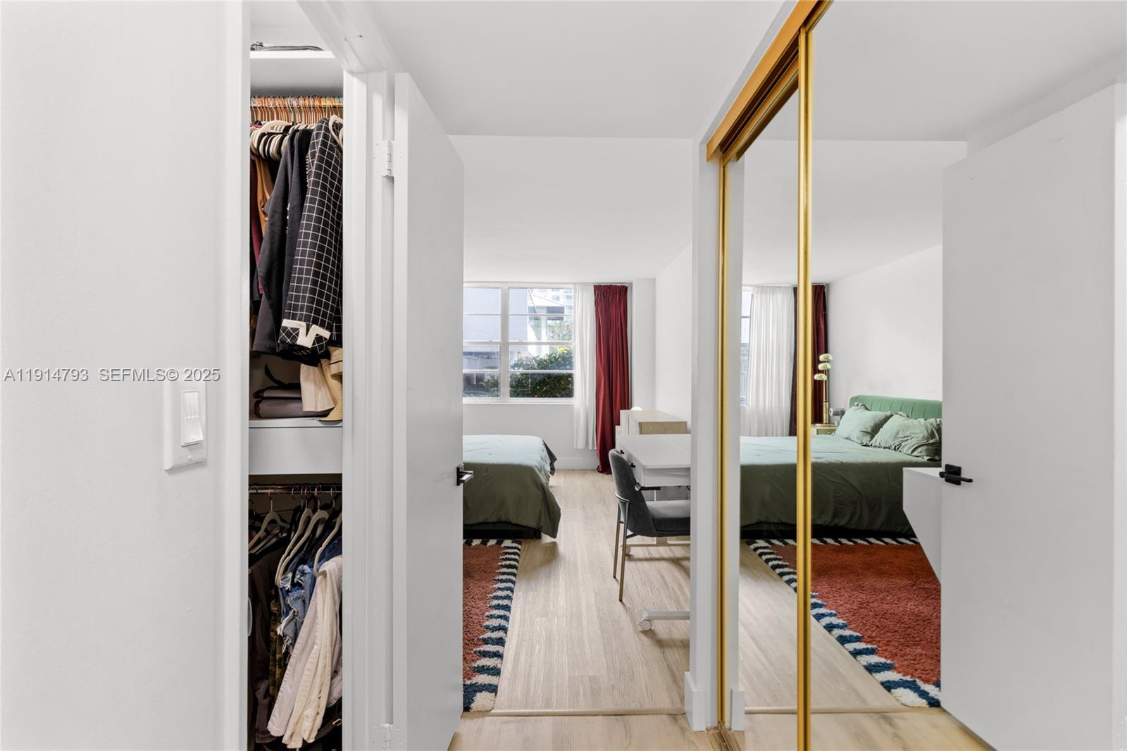 2801 NE 183rd St # 108W