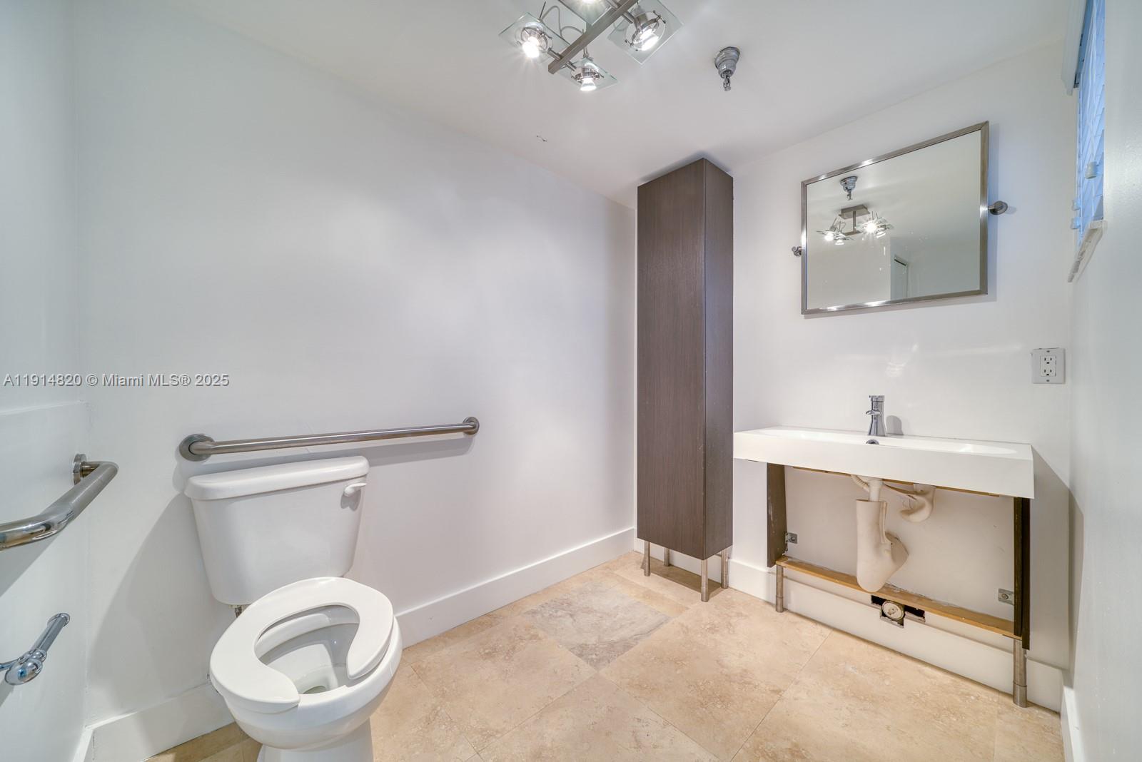 10767 SW 104th St # A4