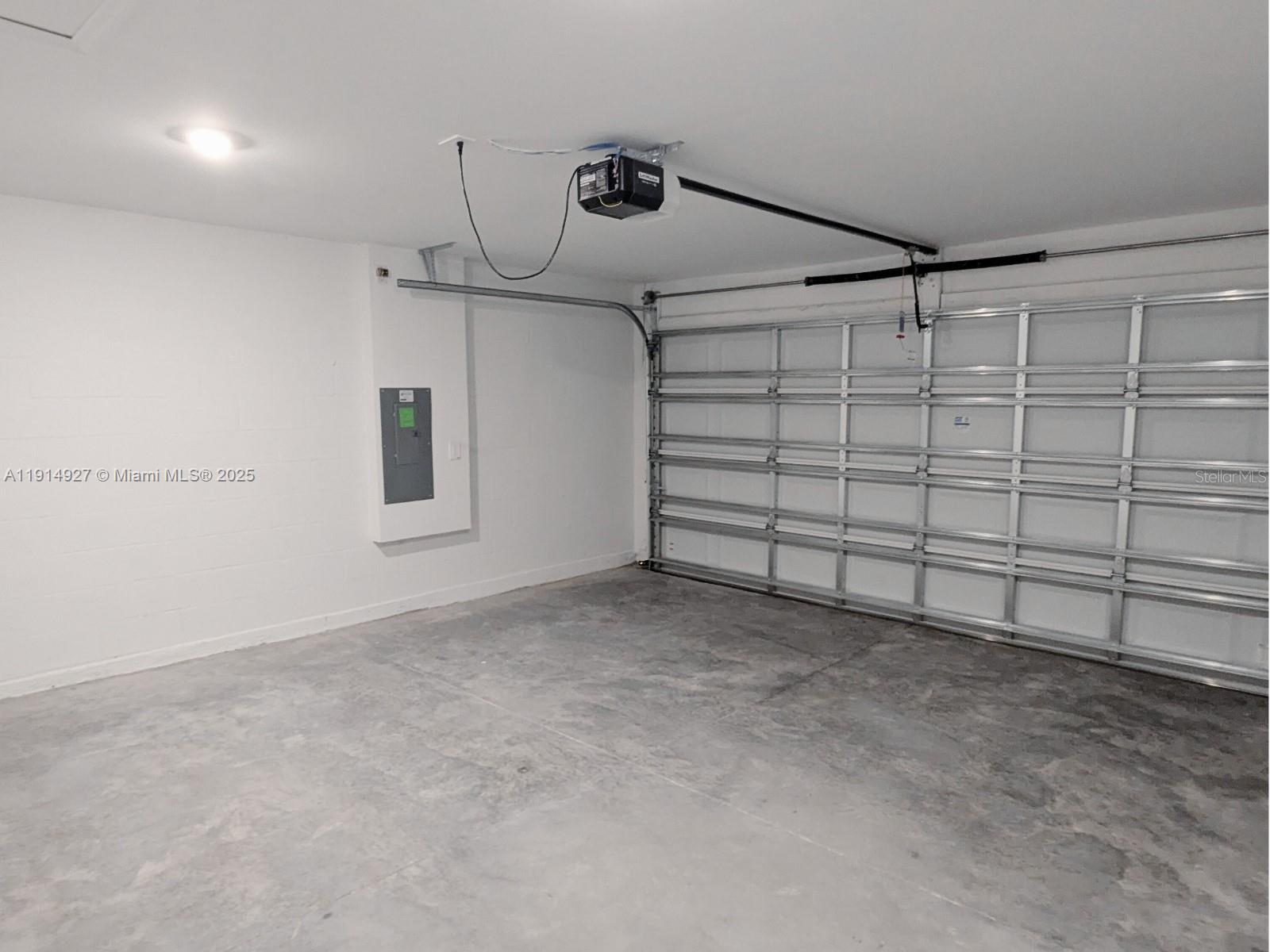 2175 CHRIS DRIVE Unit: .