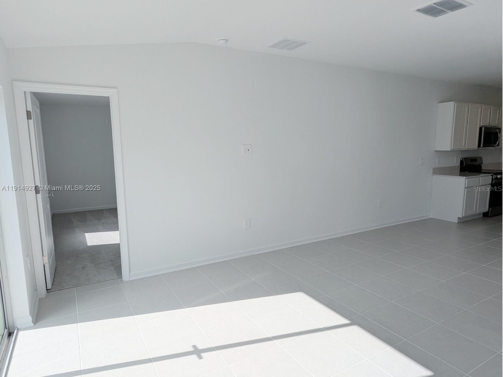 2175 CHRIS DRIVE Unit: .