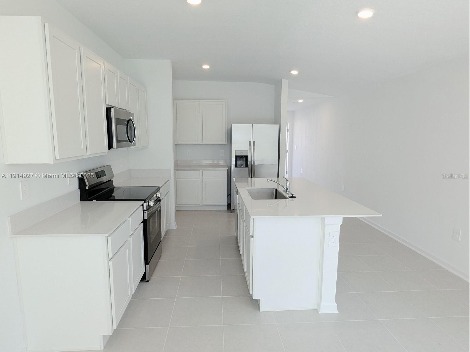 2175 CHRIS DRIVE Unit: .