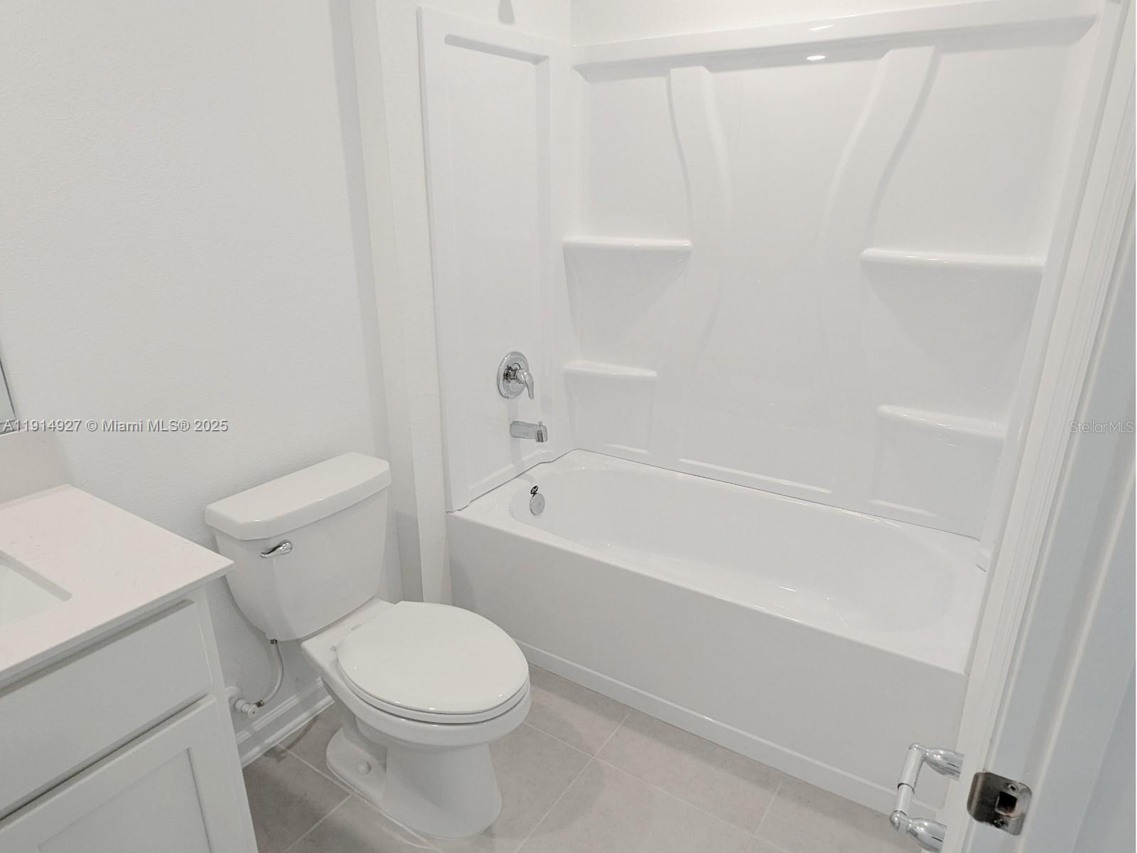 2175 CHRIS DRIVE Unit: .