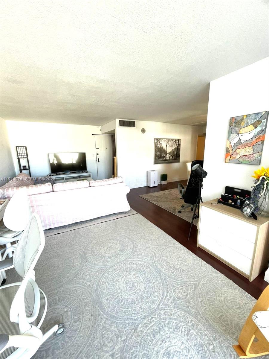 17021 N Bay Rd # 803