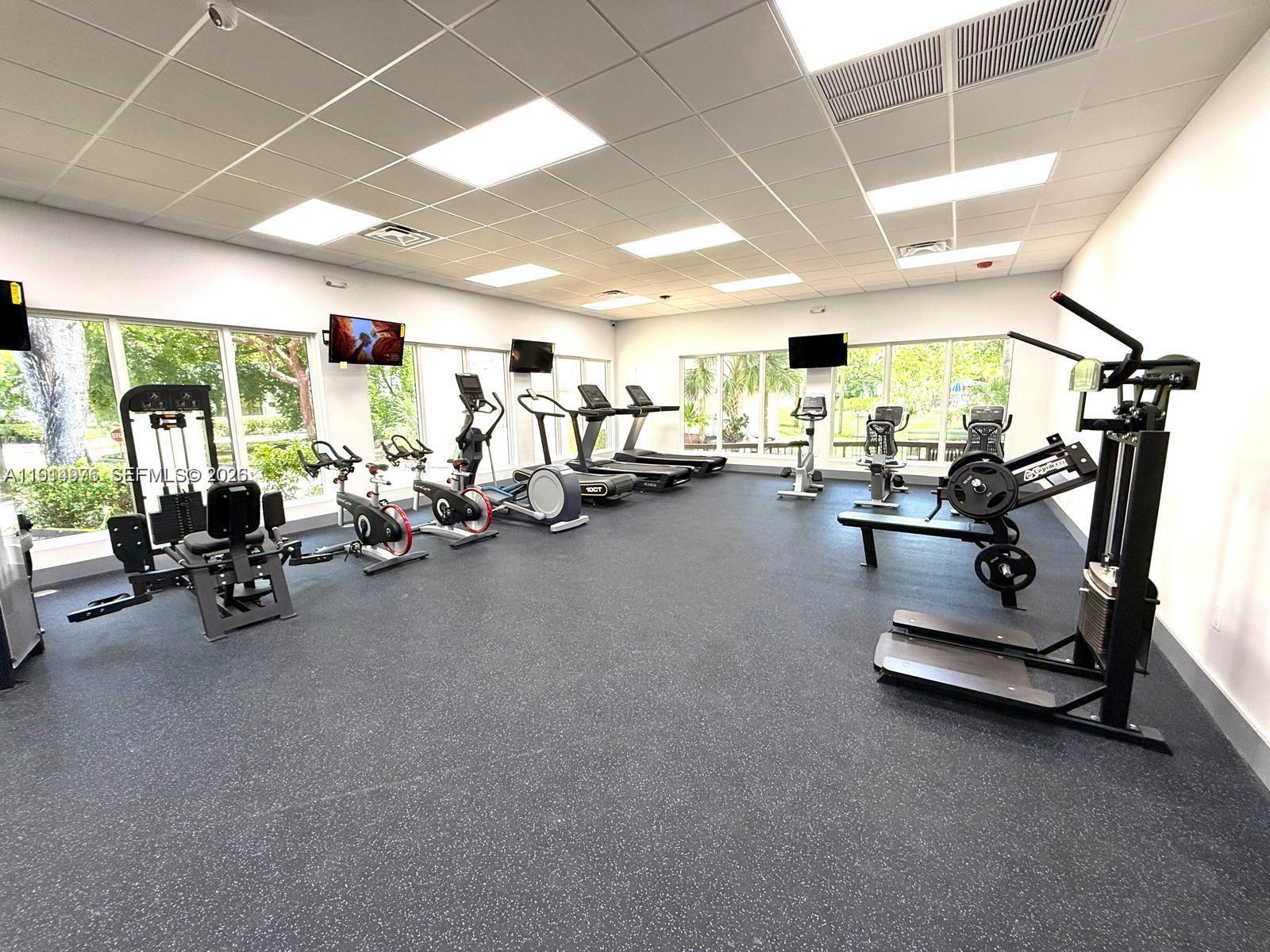 17021 N Bay Rd # 803