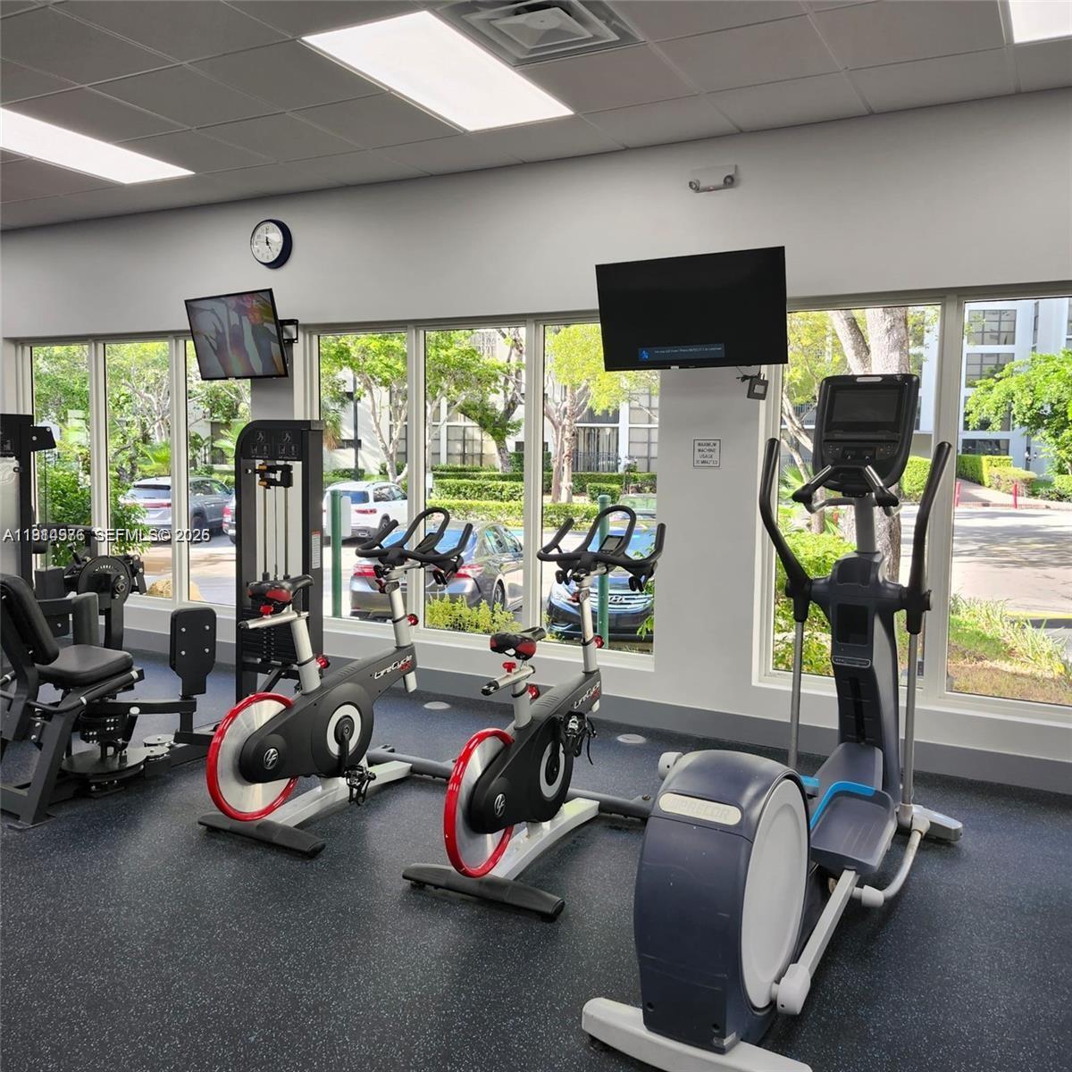 17021 N Bay Rd # 803