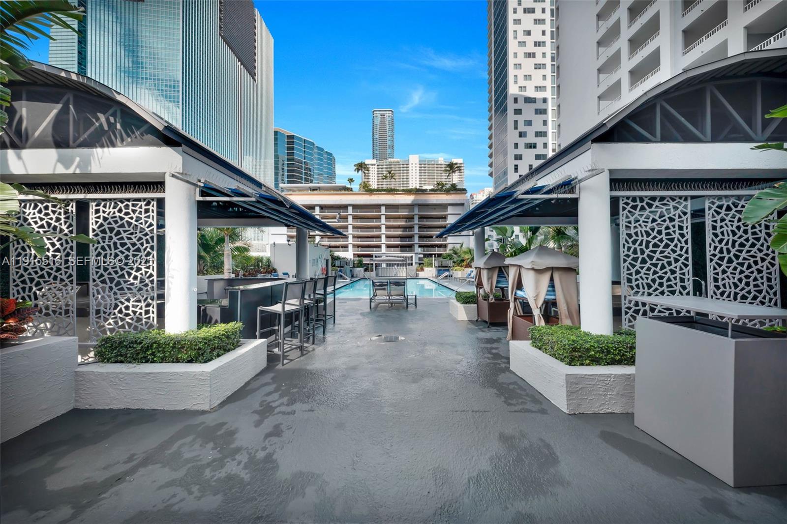 185 SE 14th Ter # 2008