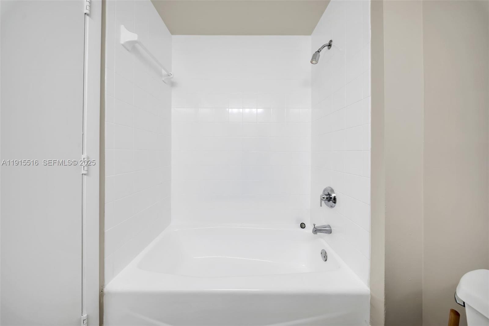 185 SE 14th Ter # 2008