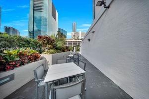 185 SE 14th Ter # 2008